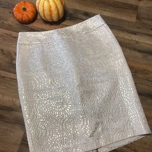 LOFT Cream/Gold Metallic Pencil Skirt Size 4